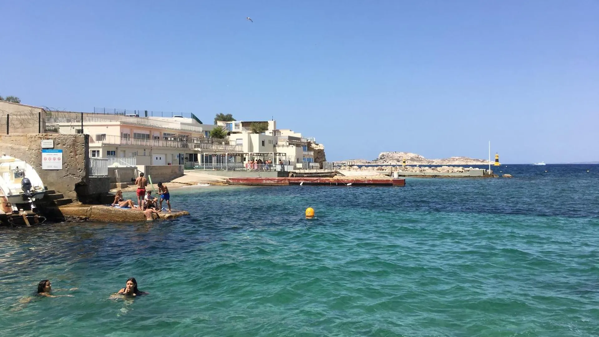 Holiday home La Mouette Bleue Maison De Ville Individuelle Et Climatisee Martigues France
